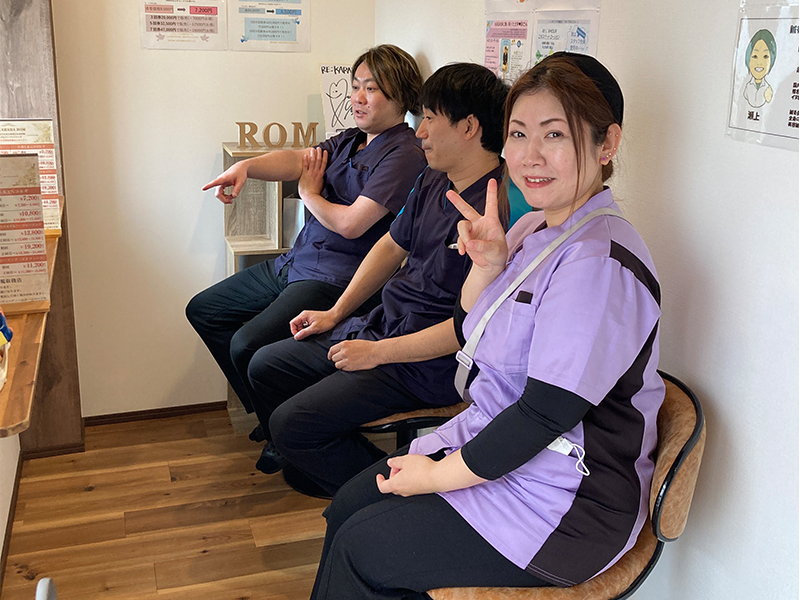 RE:KARADA ROMのミーティング・休憩風景